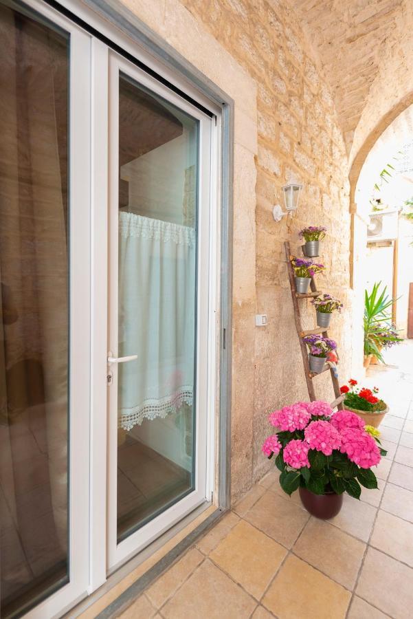 ג'ובינאצו Il Saraceno Apartment מראה חיצוני תמונה